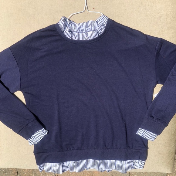 🎉RUFFLE TOP🎉. - Picture 3 of 7